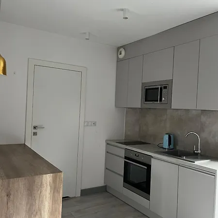 Feliz Apartment *